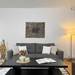 Luxembourg Garden Family Flat Delight
